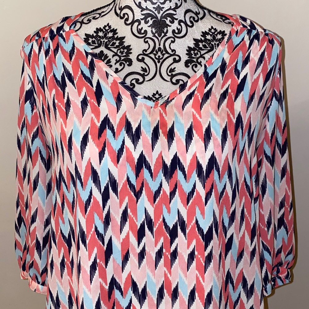 by & by Multicolor Chevron Blouse - Picture 2 of 12